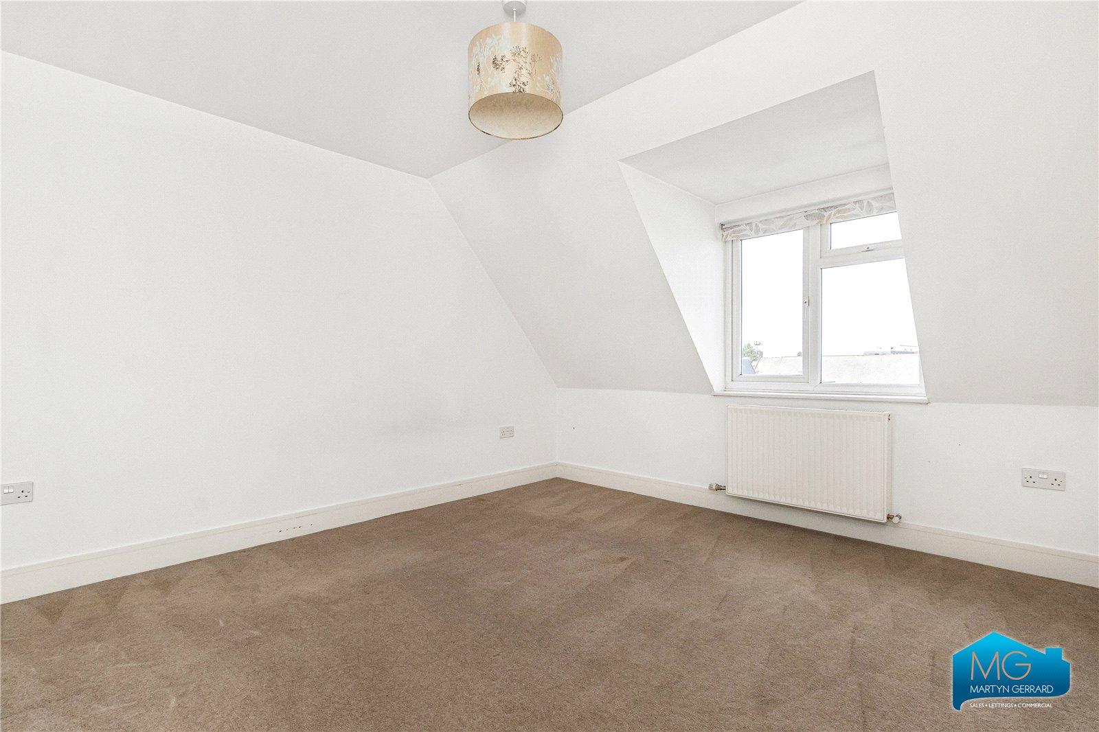 2 bedroom Apartment to rent - Martyn Gerrard