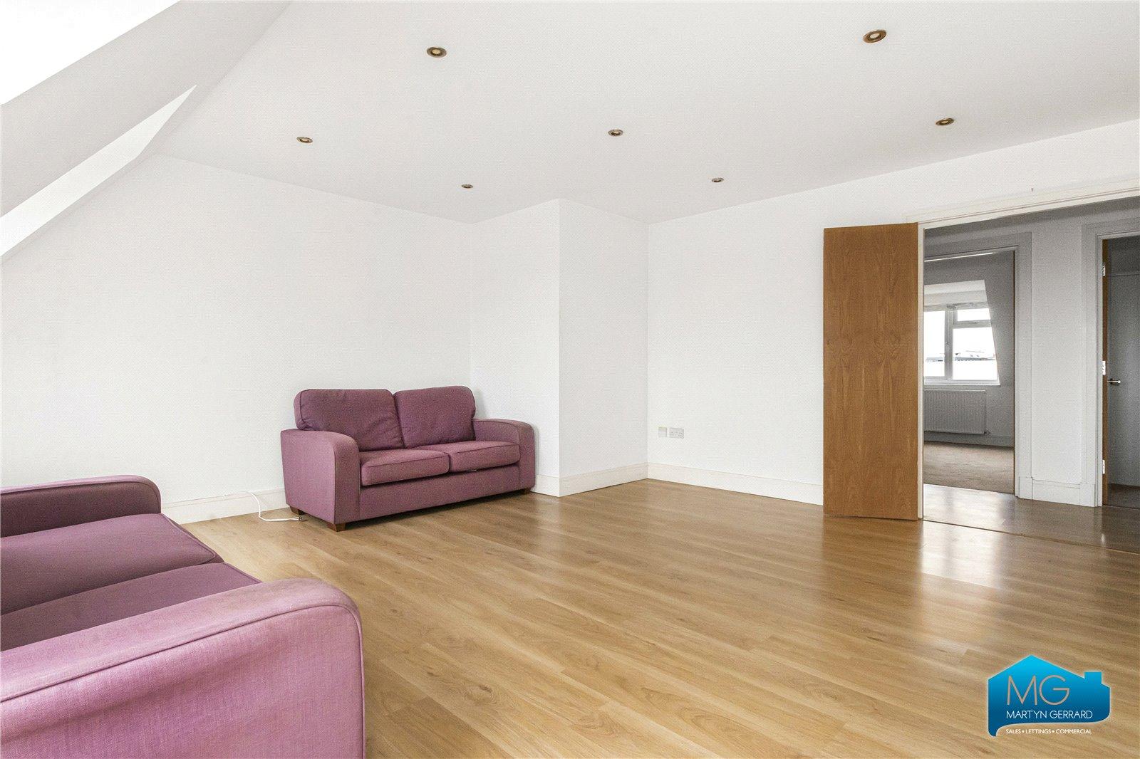 2 bedroom Apartment to rent - Martyn Gerrard