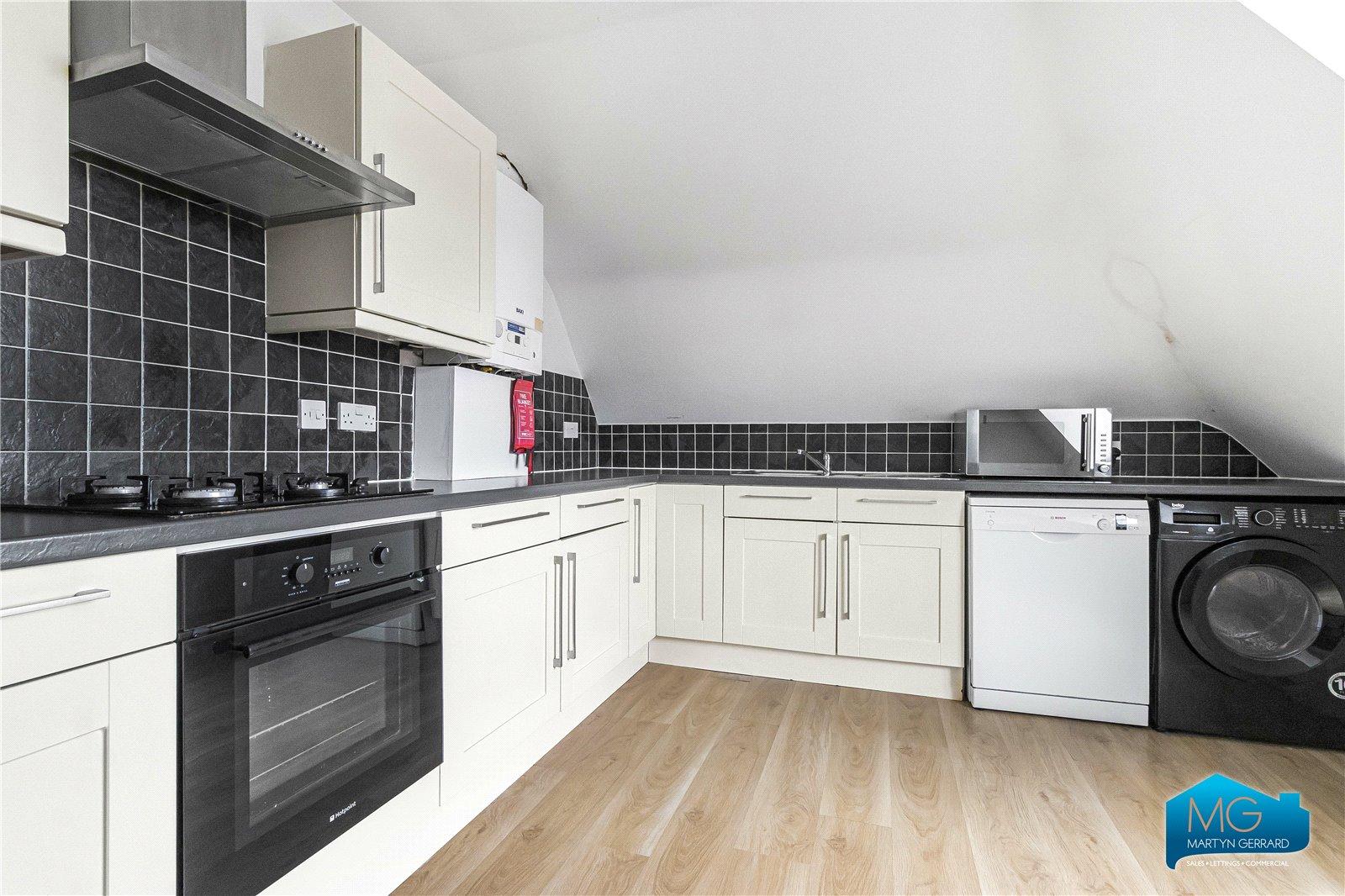 2 bedroom Apartment to rent - Martyn Gerrard