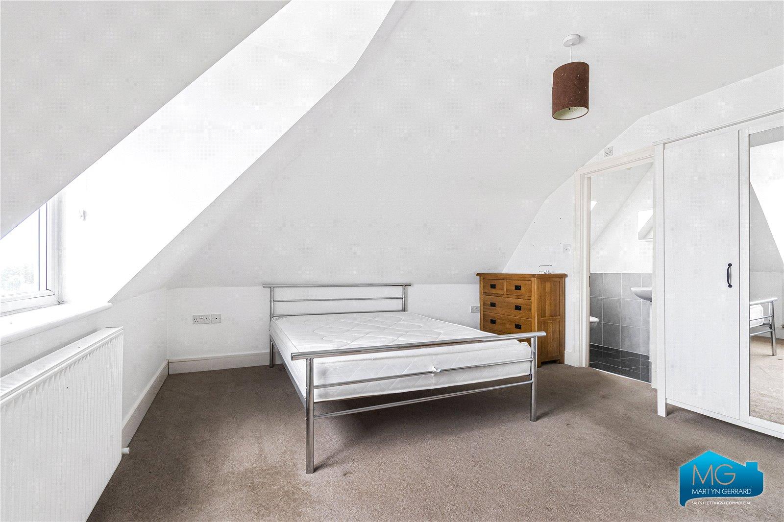 2 bedroom Apartment to rent - Martyn Gerrard