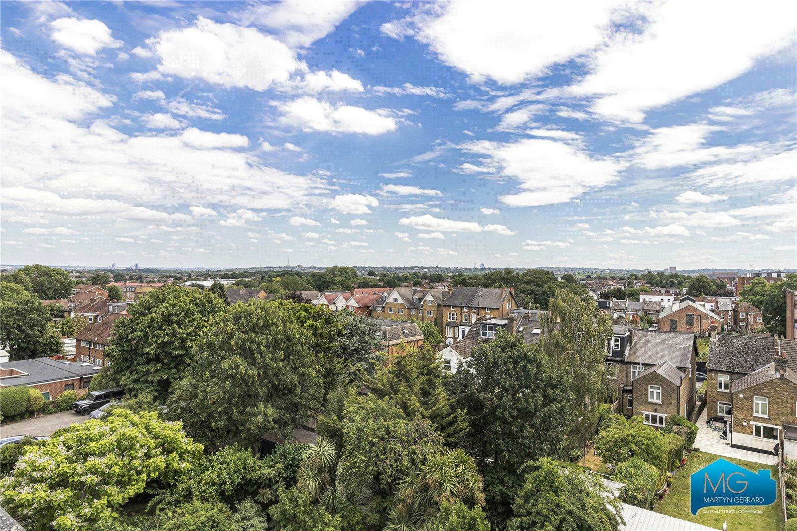 2 bedroom Apartment to rent - Martyn Gerrard
