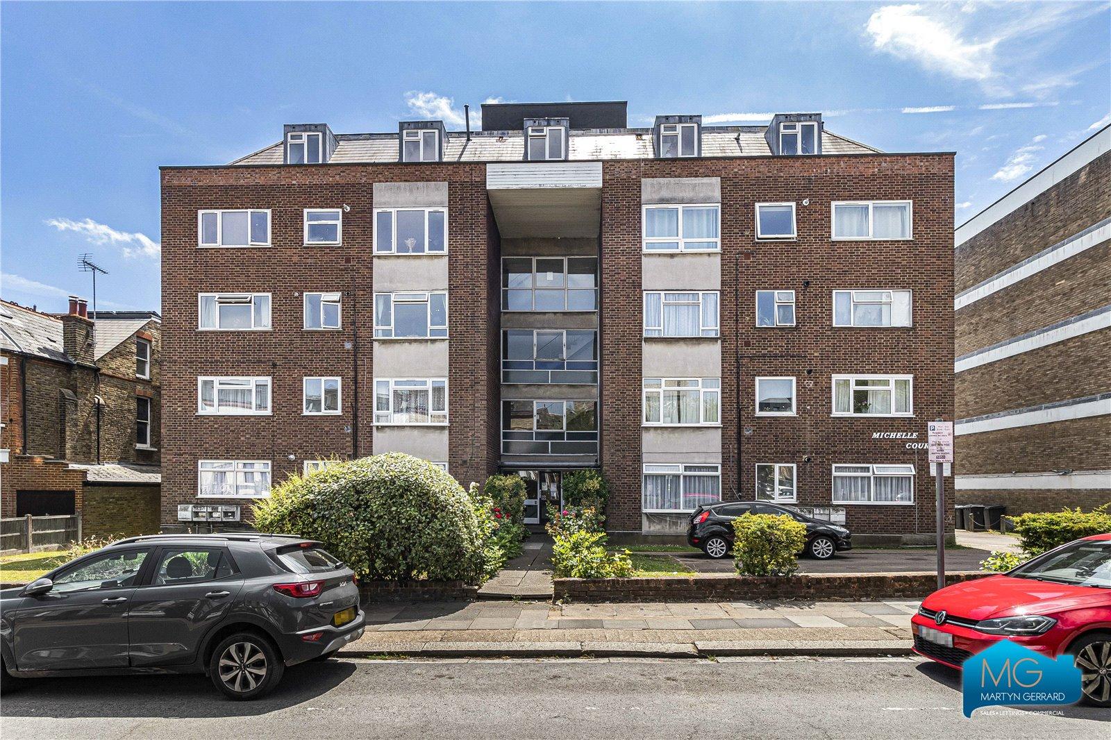 2 bedroom Apartment to rent - Martyn Gerrard