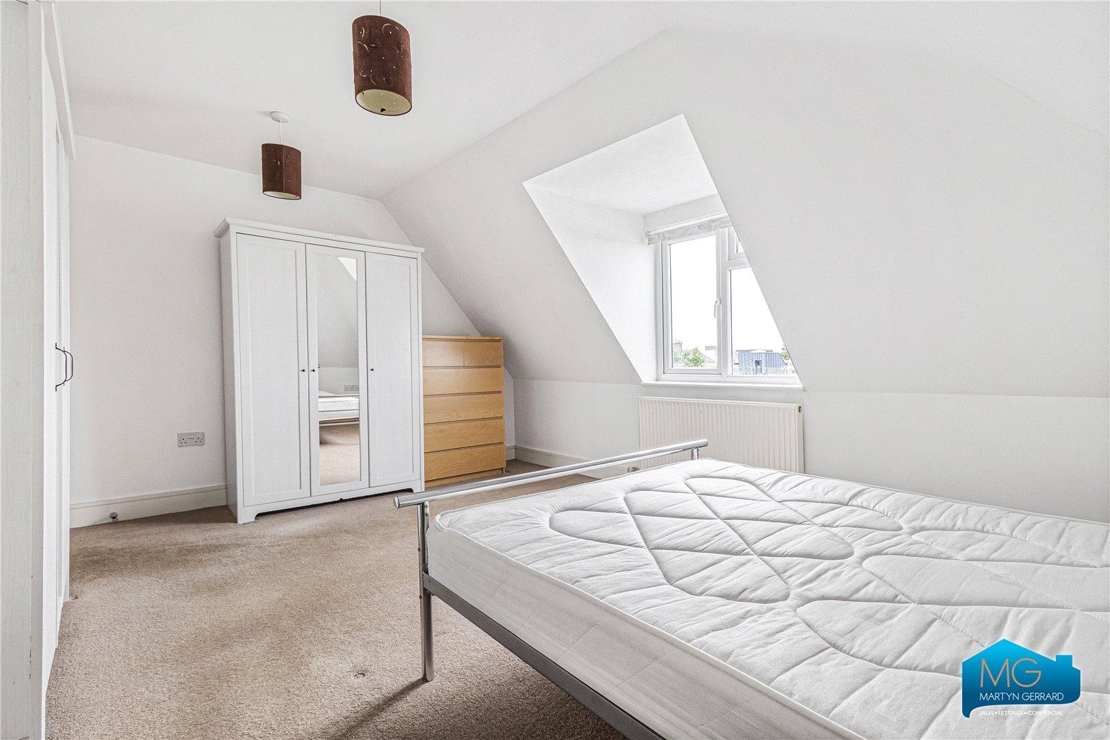 2 bedroom Apartment to rent - Martyn Gerrard