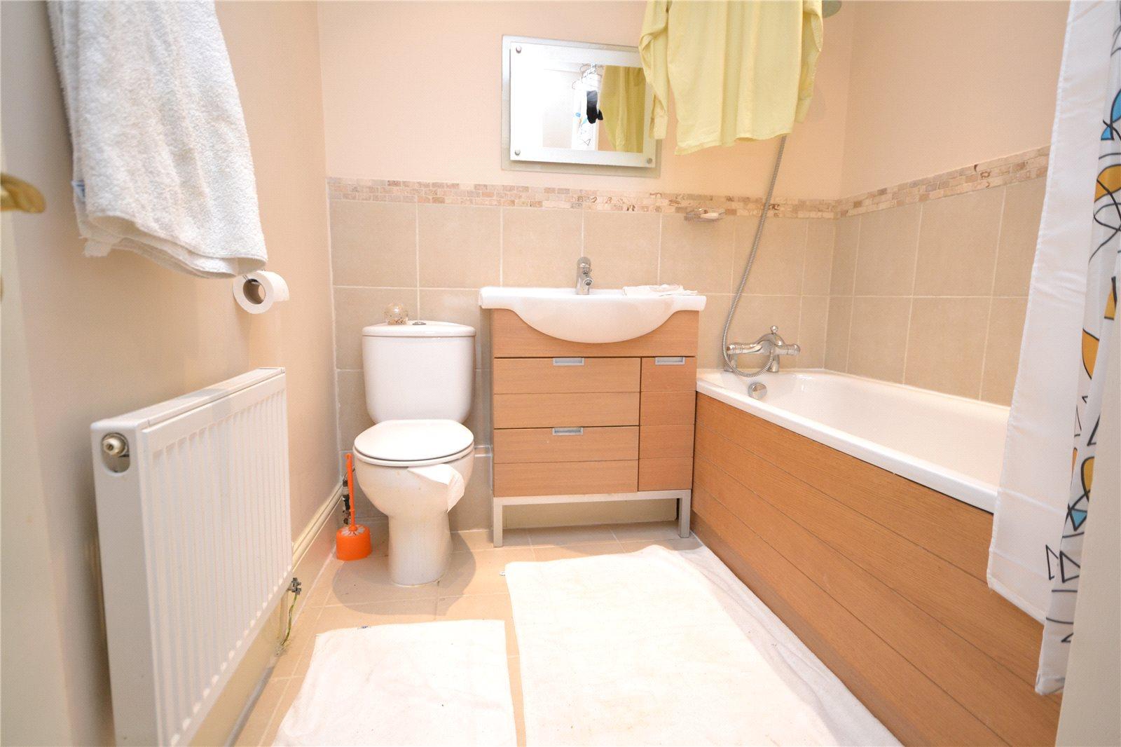2 bedroom Apartment to rent - Martyn Gerrard