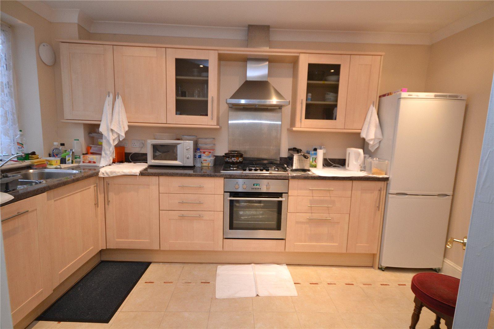 2 bedroom Apartment to rent - Martyn Gerrard