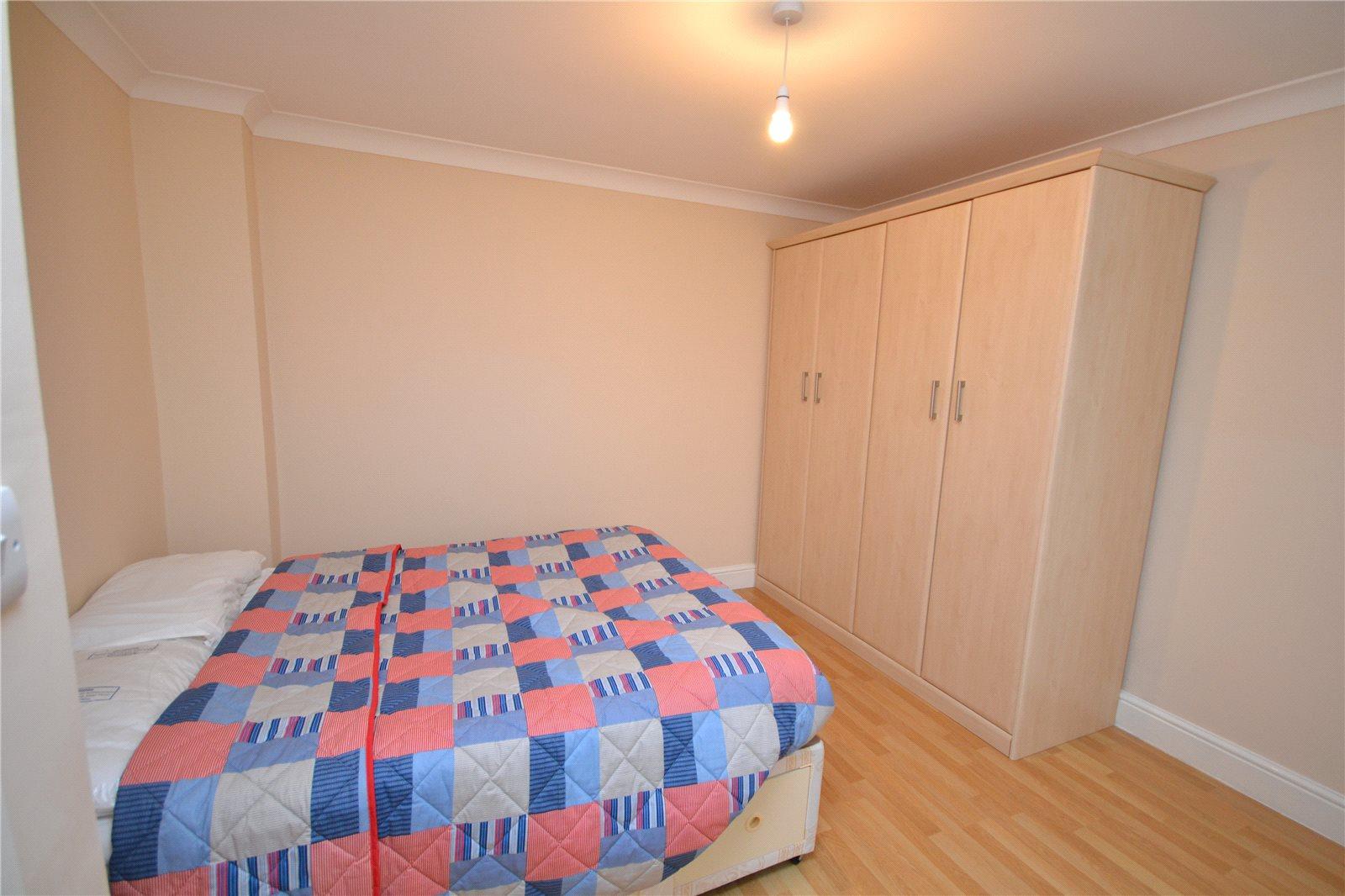 2 bedroom Apartment to rent - Martyn Gerrard