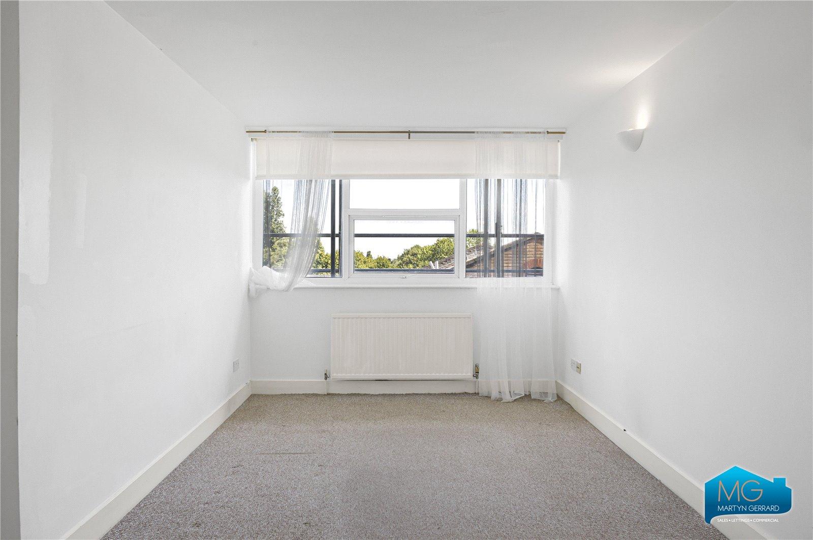 2 bedroom Apartment to rent - Martyn Gerrard