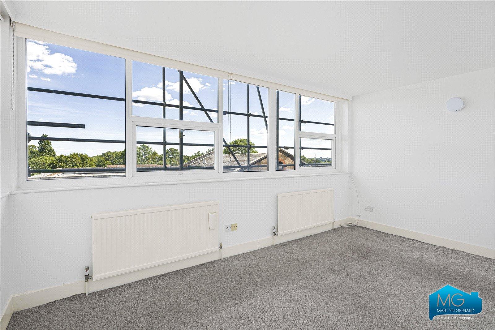 2 bedroom Apartment to rent - Martyn Gerrard