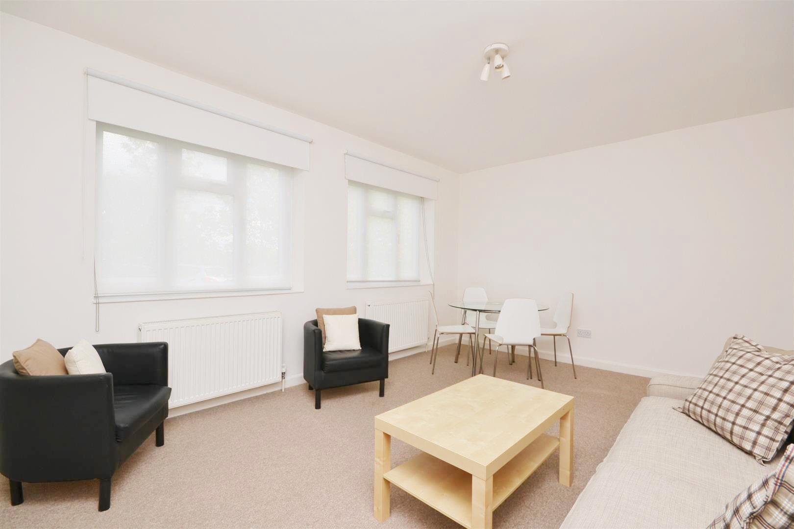 3 bedroom Ground Floor Flat to rent - Martyn Gerrard