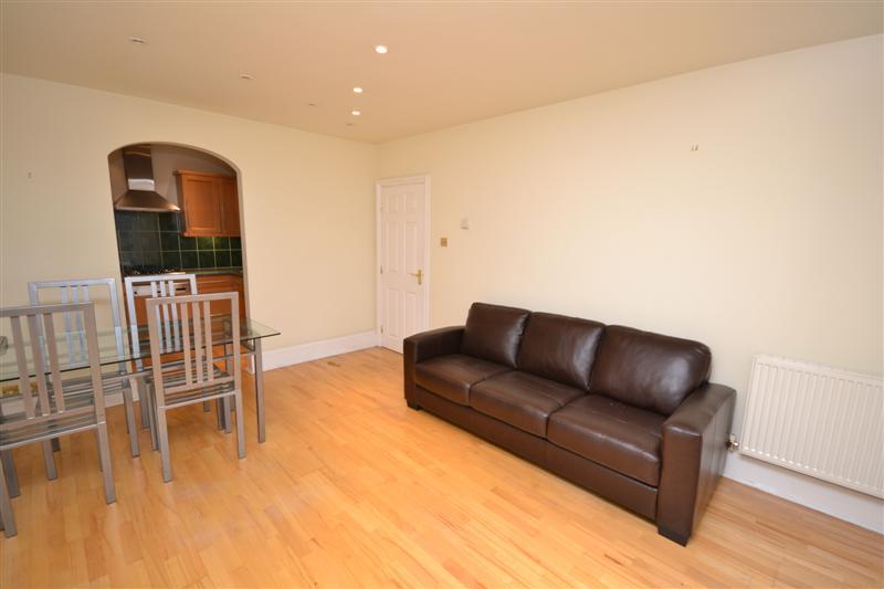 2 bedroom Apartment to rent - Martyn Gerrard