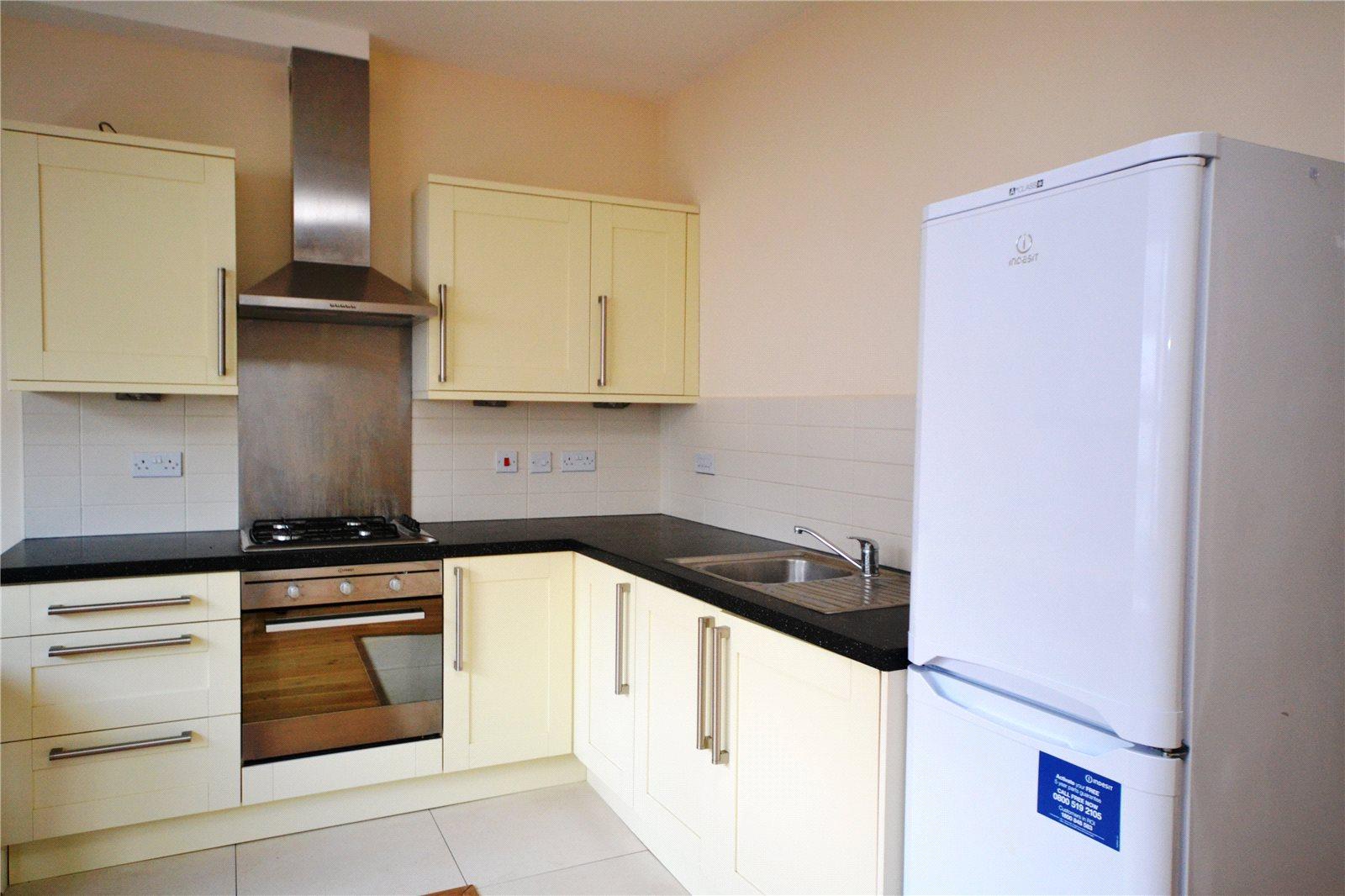 3 bedroom Apartment to rent + ' - Martyn Gerrard