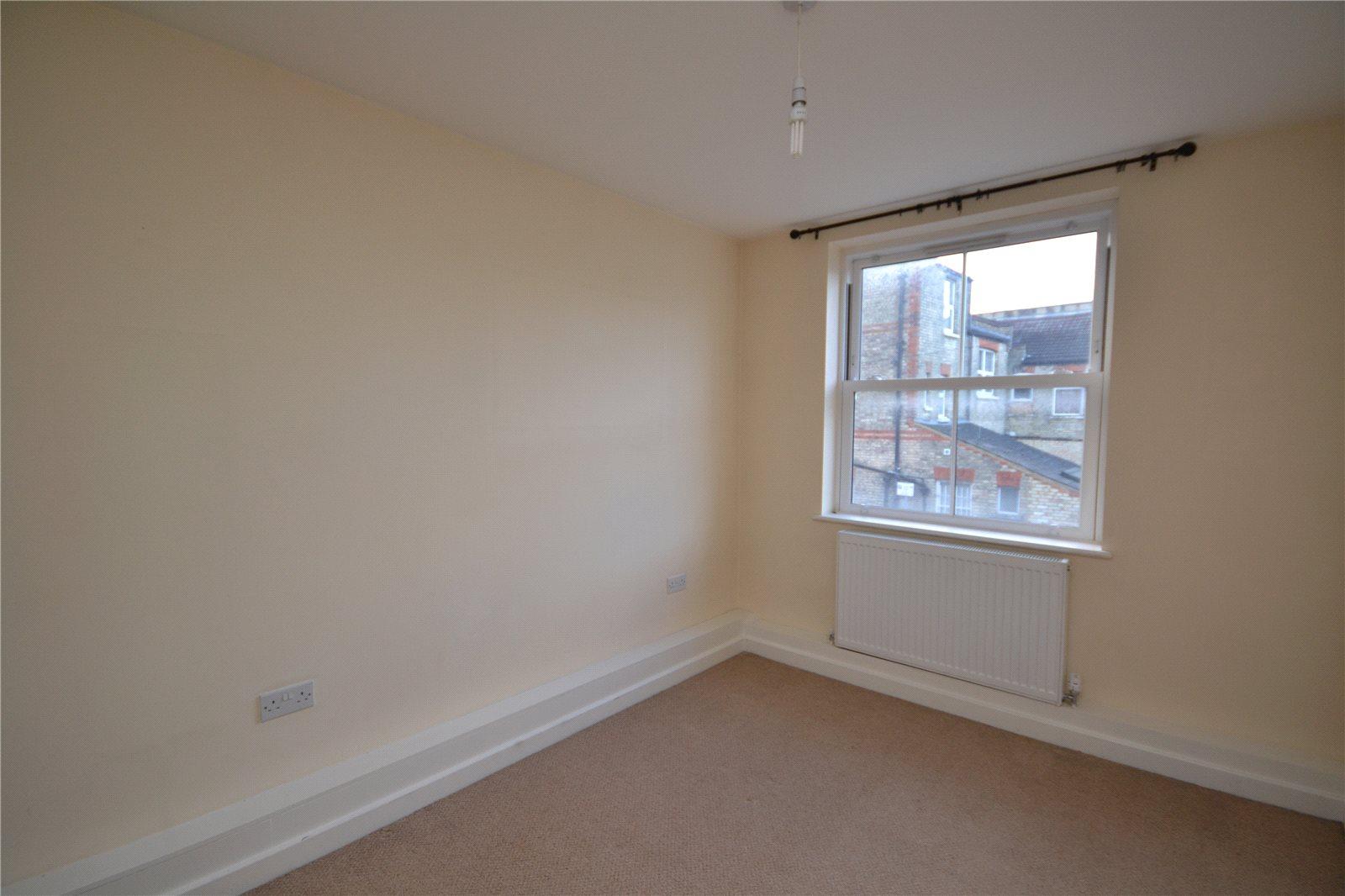 3 bedroom Apartment to rent - Martyn Gerrard