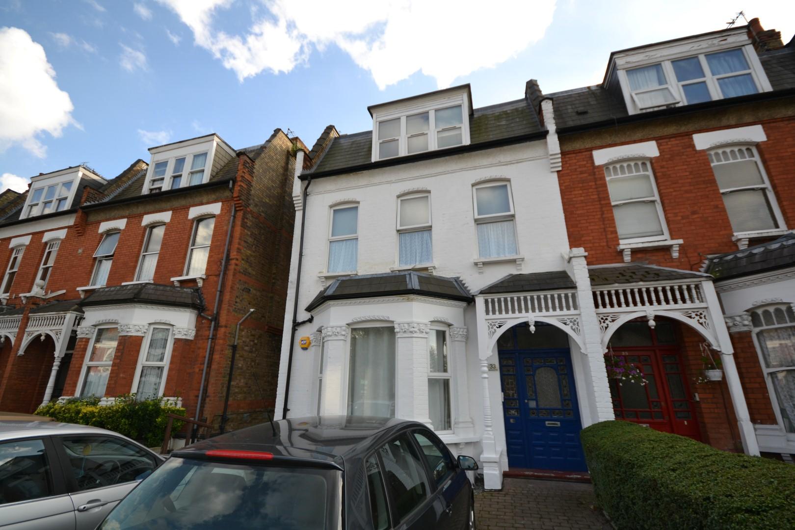 3 bedroom Ground Floor Flat to rent - Martyn Gerrard
