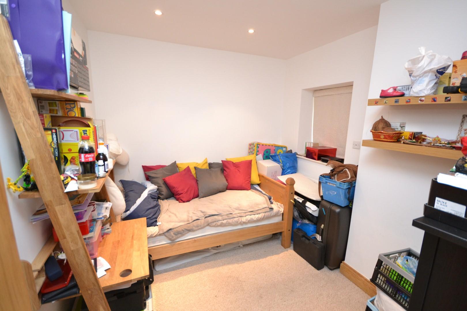 3 bedroom Ground Floor Flat to rent - Martyn Gerrard