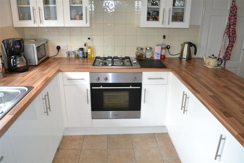 2 bedroom Ground Floor Flat to rent + ' - Martyn Gerrard