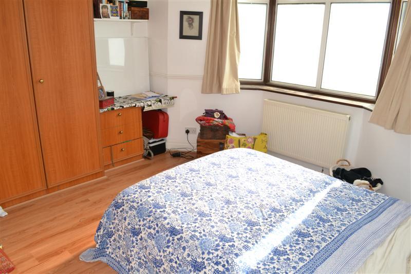 2 bedroom Ground Floor Flat to rent - Martyn Gerrard