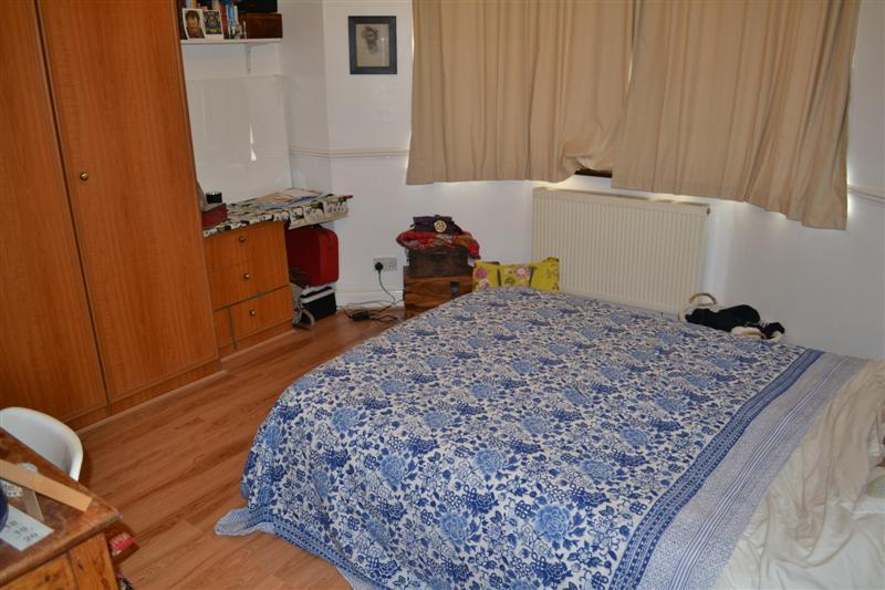 2 bedroom Ground Floor Flat to rent - Martyn Gerrard