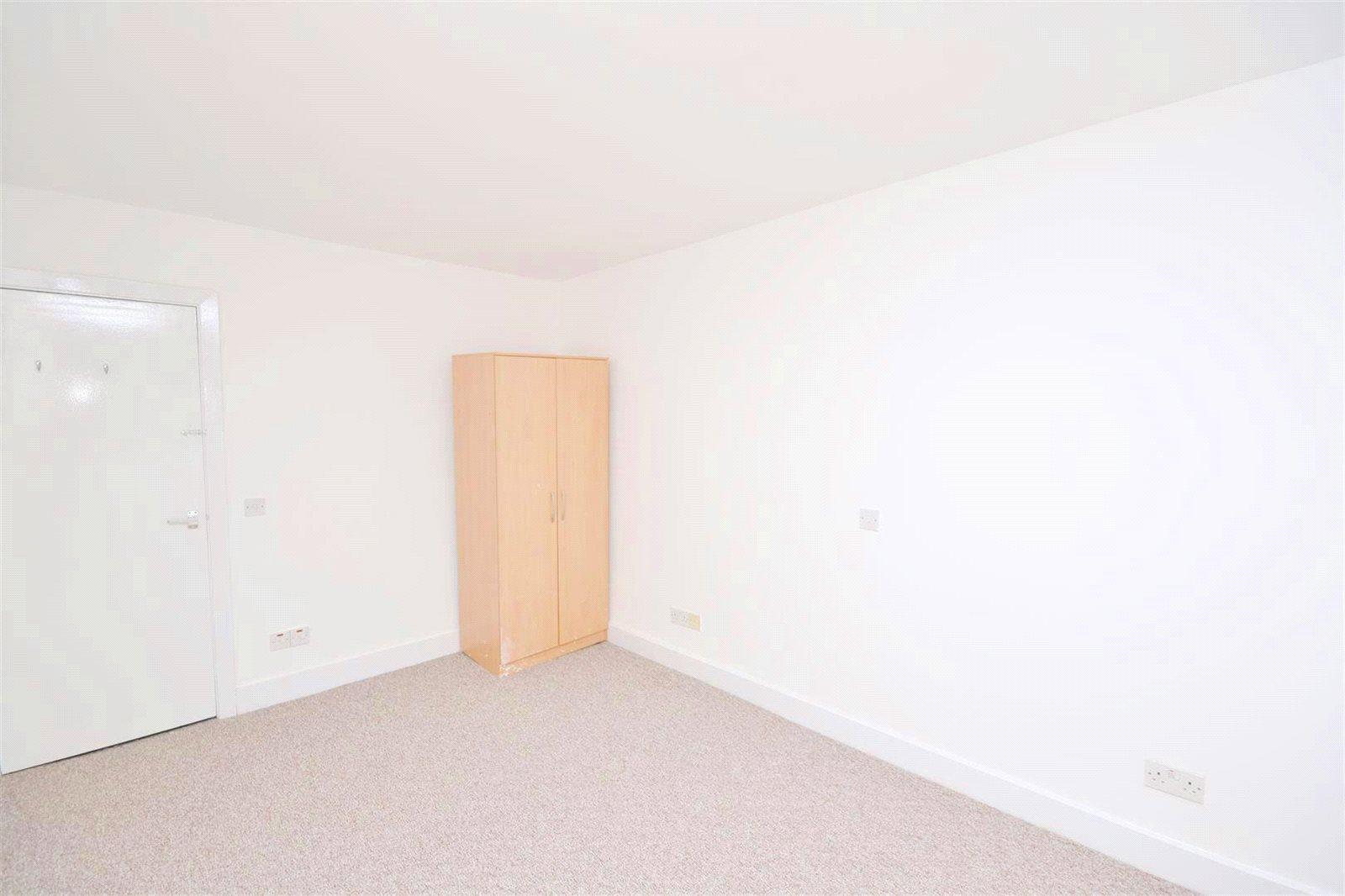 1 bedroom Apartment to rent - Martyn Gerrard