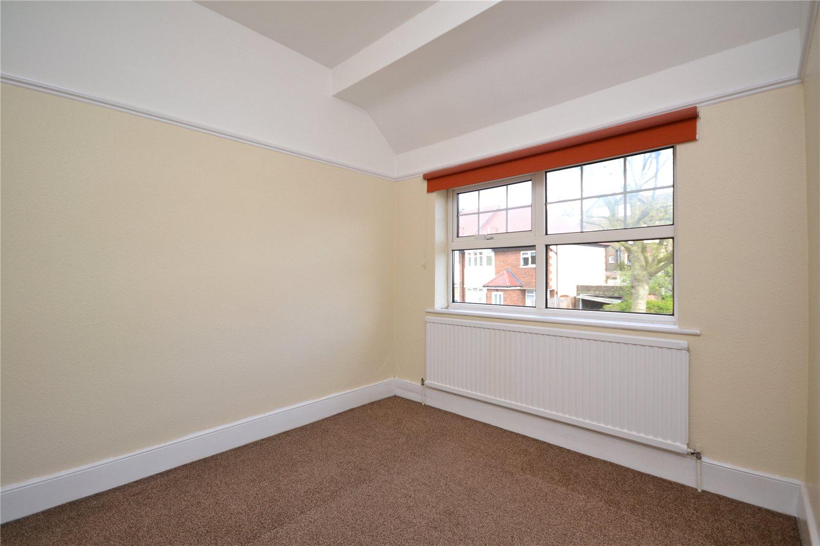 4 bedroom Semi-Detached House to rent - Martyn Gerrard