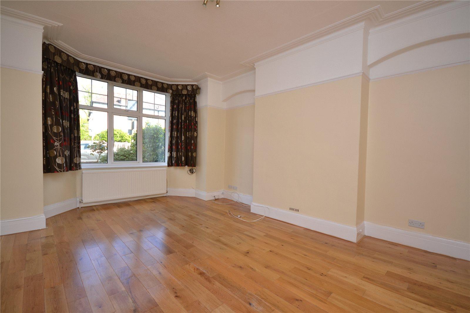4 bedroom Semi-Detached House to rent + ' - Martyn Gerrard