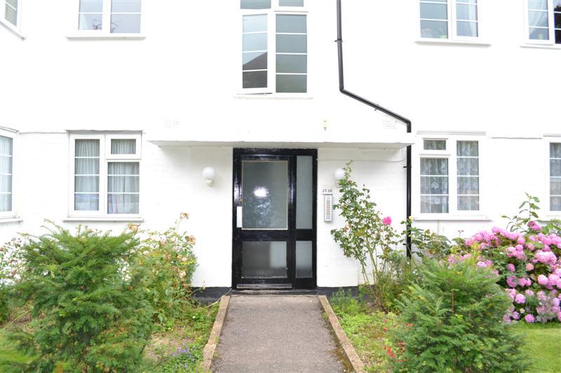 2 bedroom Apartment to rent - Martyn Gerrard