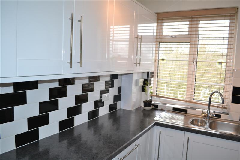 2 bedroom Apartment to rent + ' - Martyn Gerrard
