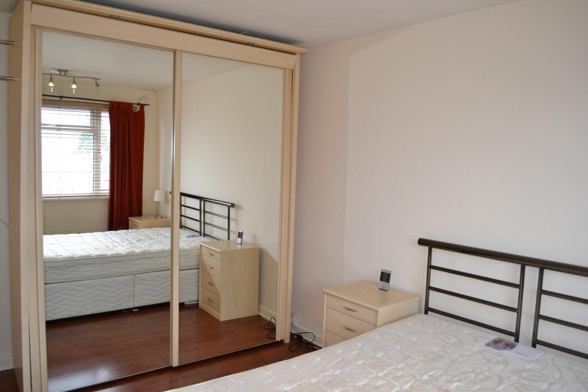 2 bedroom Apartment to rent + ' - Martyn Gerrard