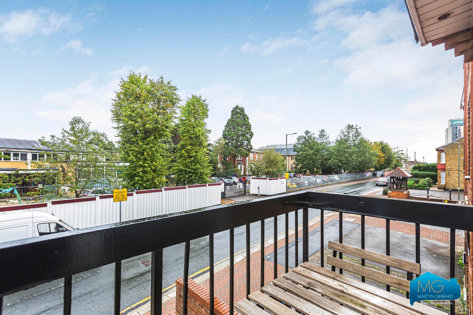 2 bedroom Apartment to rent - Martyn Gerrard