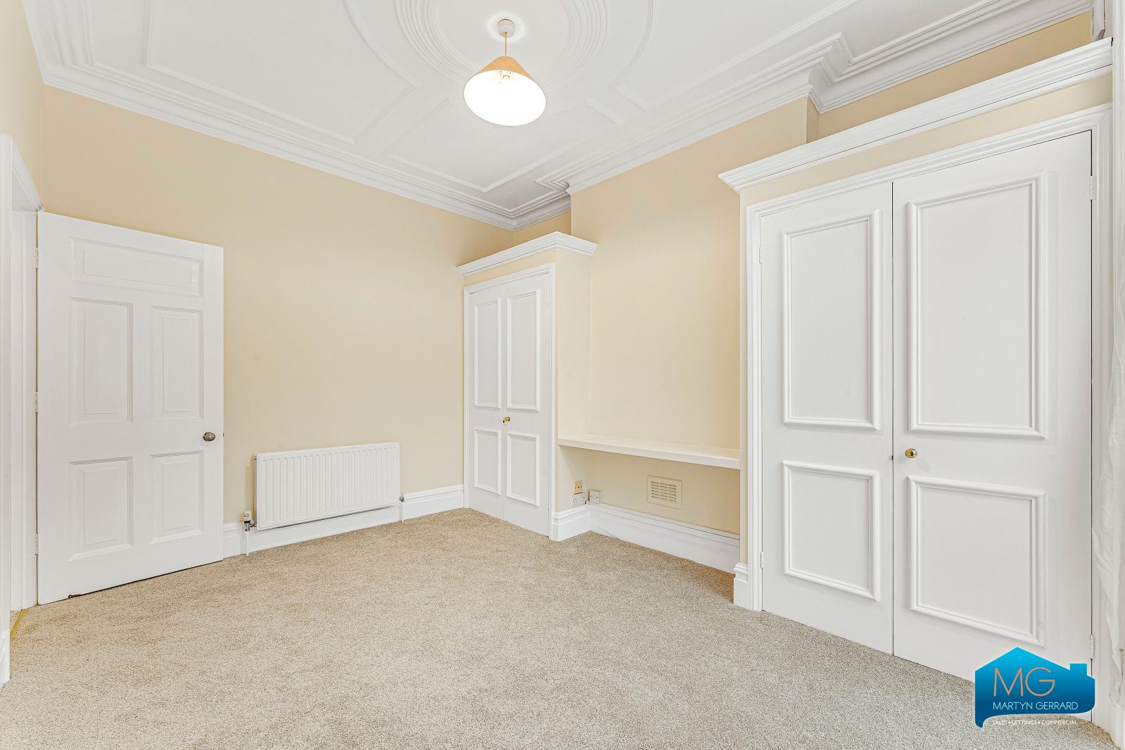 1 bedroom Ground Floor Flat to rent - Martyn Gerrard