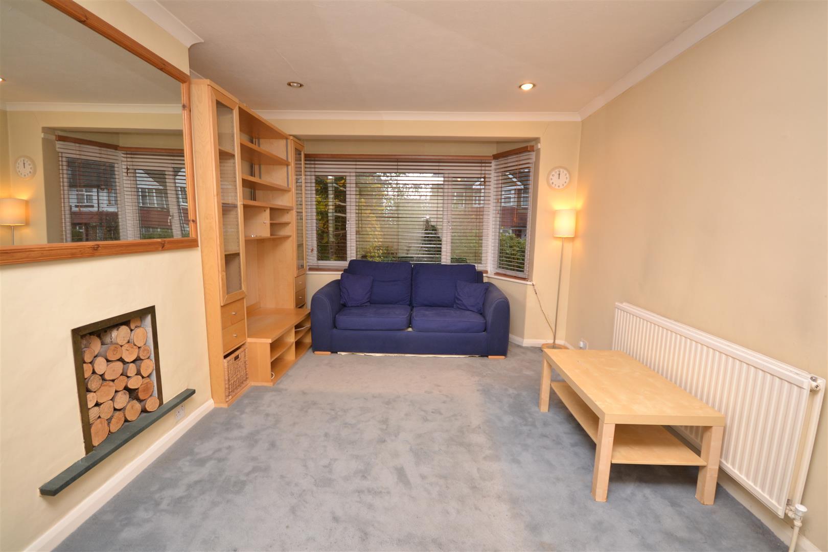 2 bedroom Ground Floor Flat to rent - Martyn Gerrard