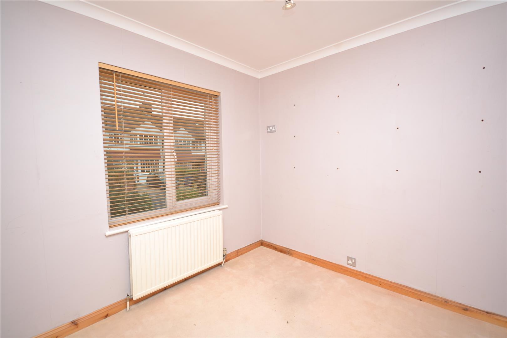 2 bedroom Ground Floor Flat to rent - Martyn Gerrard