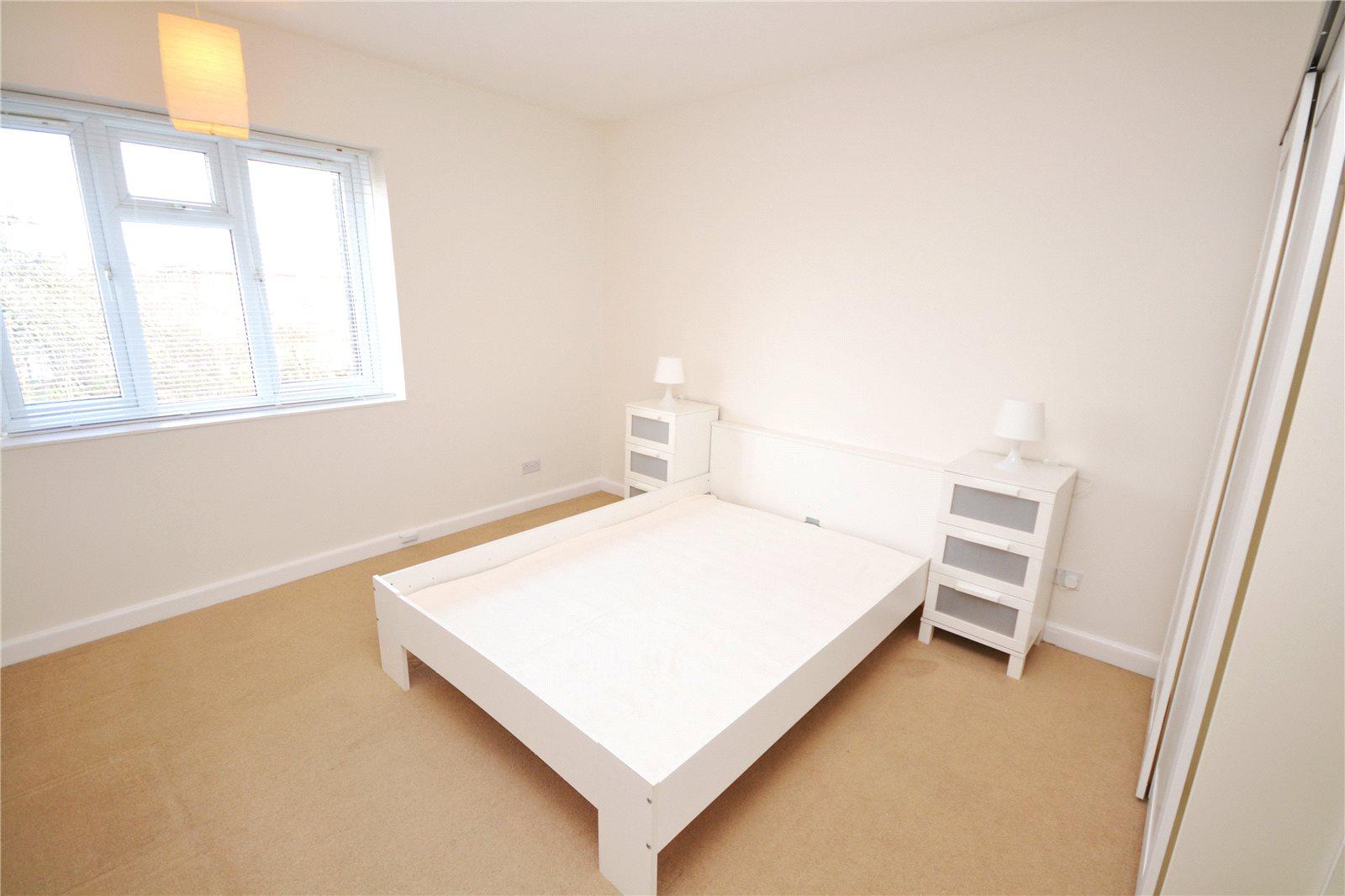 2 bedroom Apartment to rent + ' - Martyn Gerrard