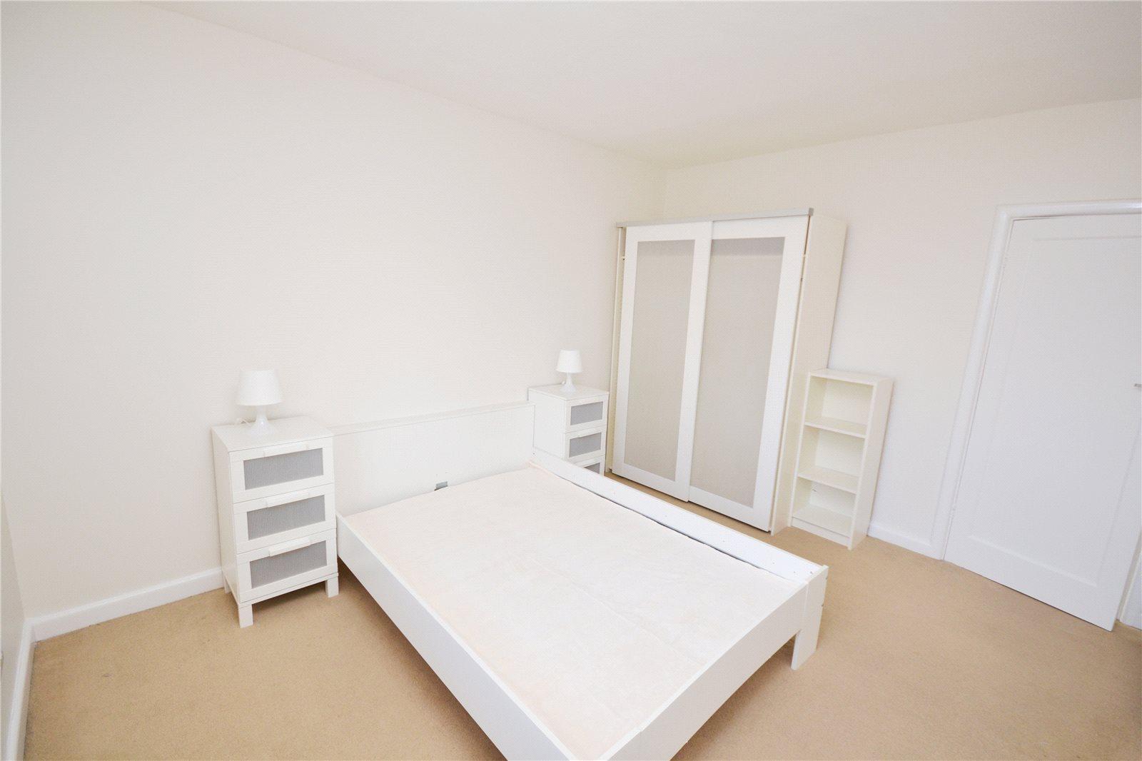 2 bedroom Apartment to rent - Martyn Gerrard