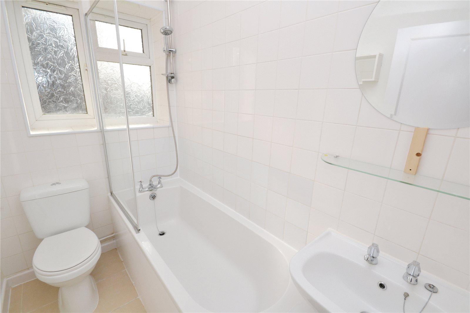 2 bedroom Apartment to rent - Martyn Gerrard