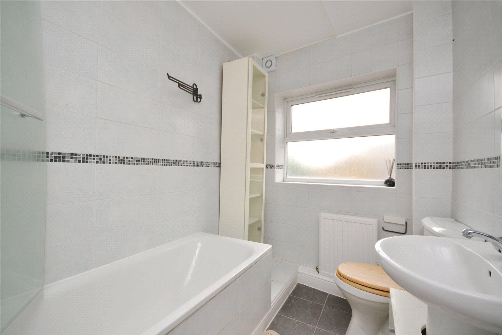 1 bedroom Apartment to rent - Martyn Gerrard