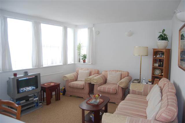 2 bedroom Apartment to rent + ' - Martyn Gerrard