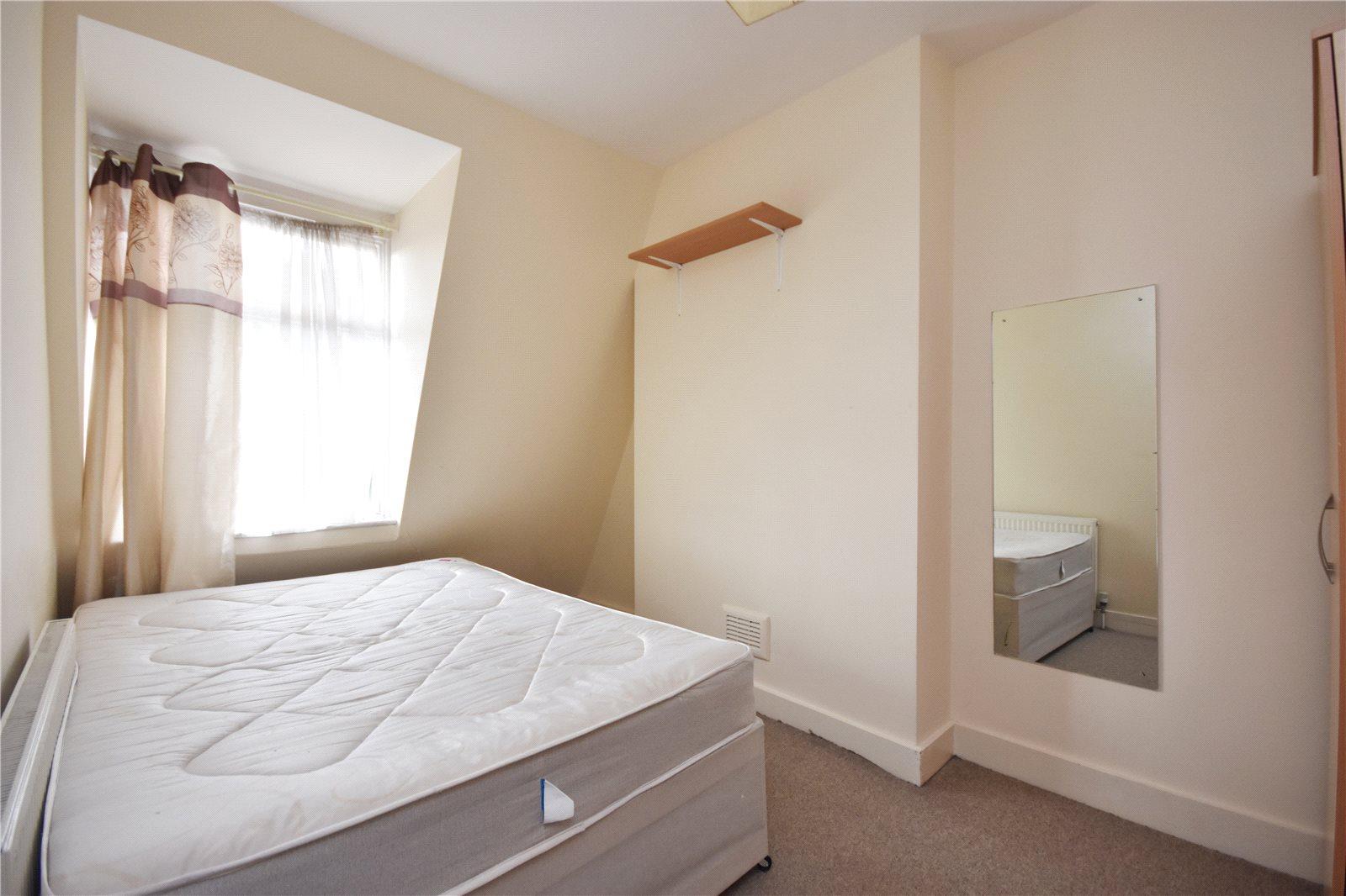 2 bedroom Apartment to rent - Martyn Gerrard