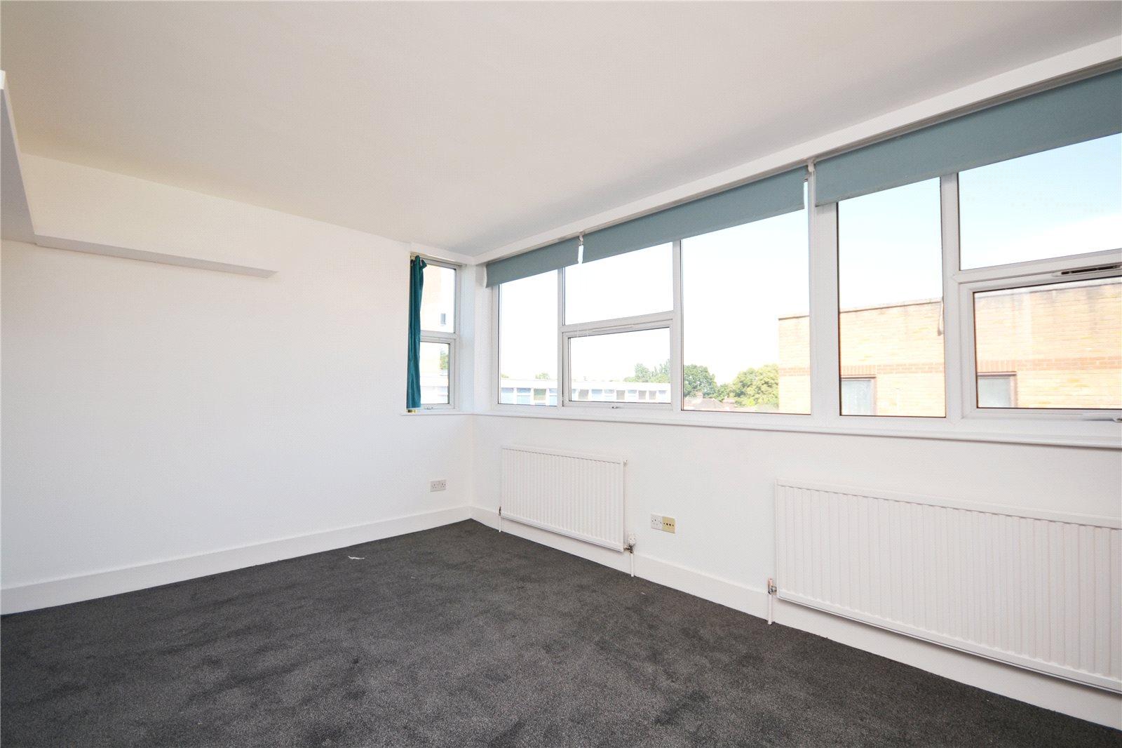 2 bedroom Apartment to rent - Martyn Gerrard