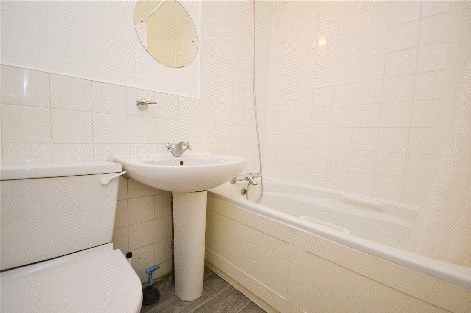 2 bedroom Apartment to rent - Martyn Gerrard