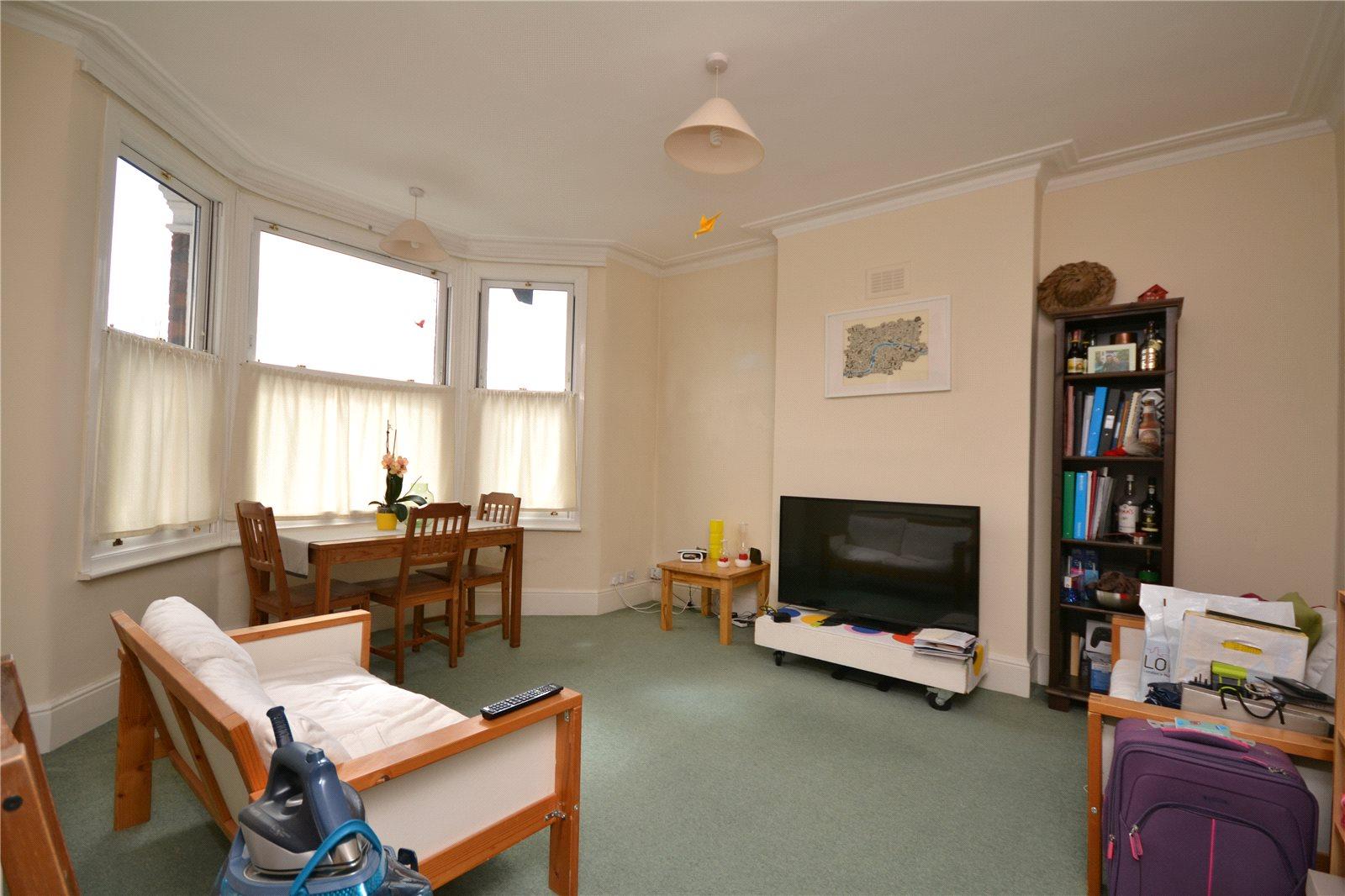 1 bedroom Apartment to rent + ' - Martyn Gerrard