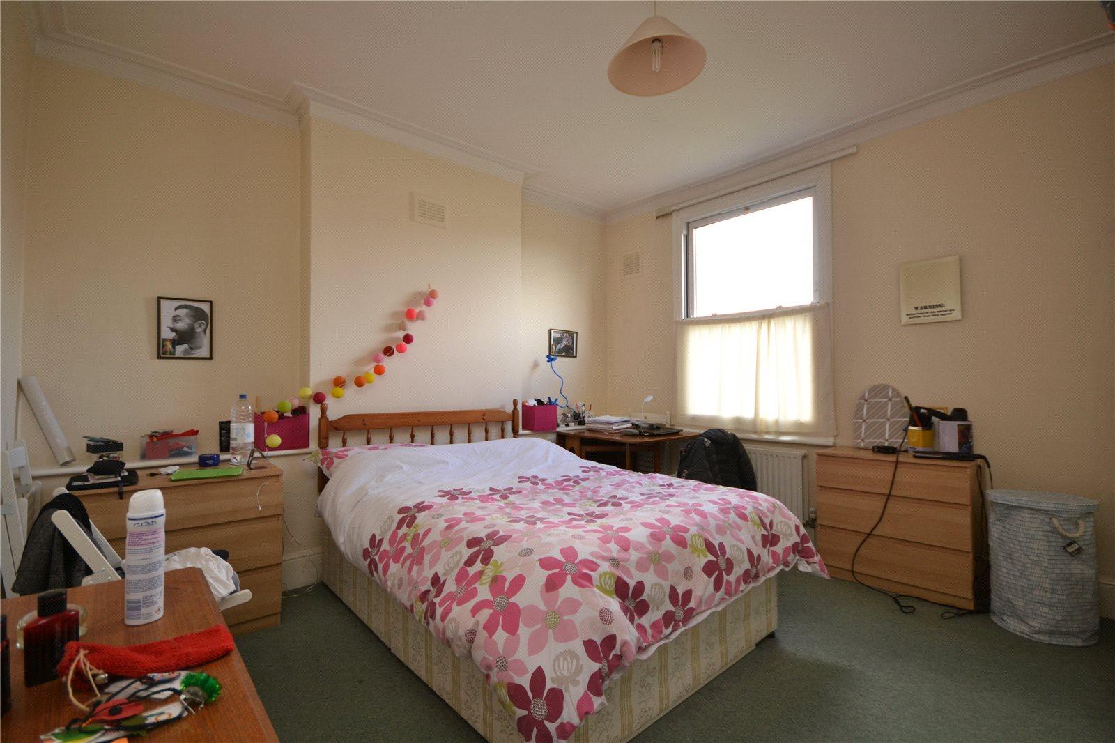 1 bedroom Apartment to rent + ' - Martyn Gerrard