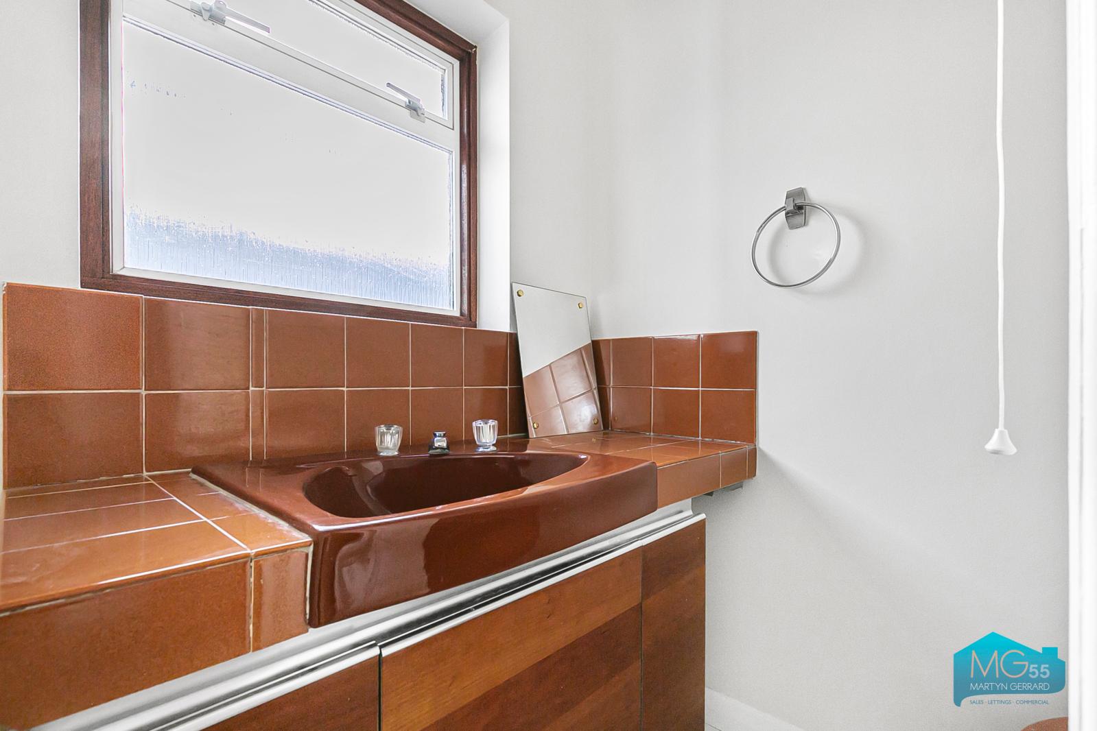 4 bedroom Semi-Detached House to rent - Martyn Gerrard