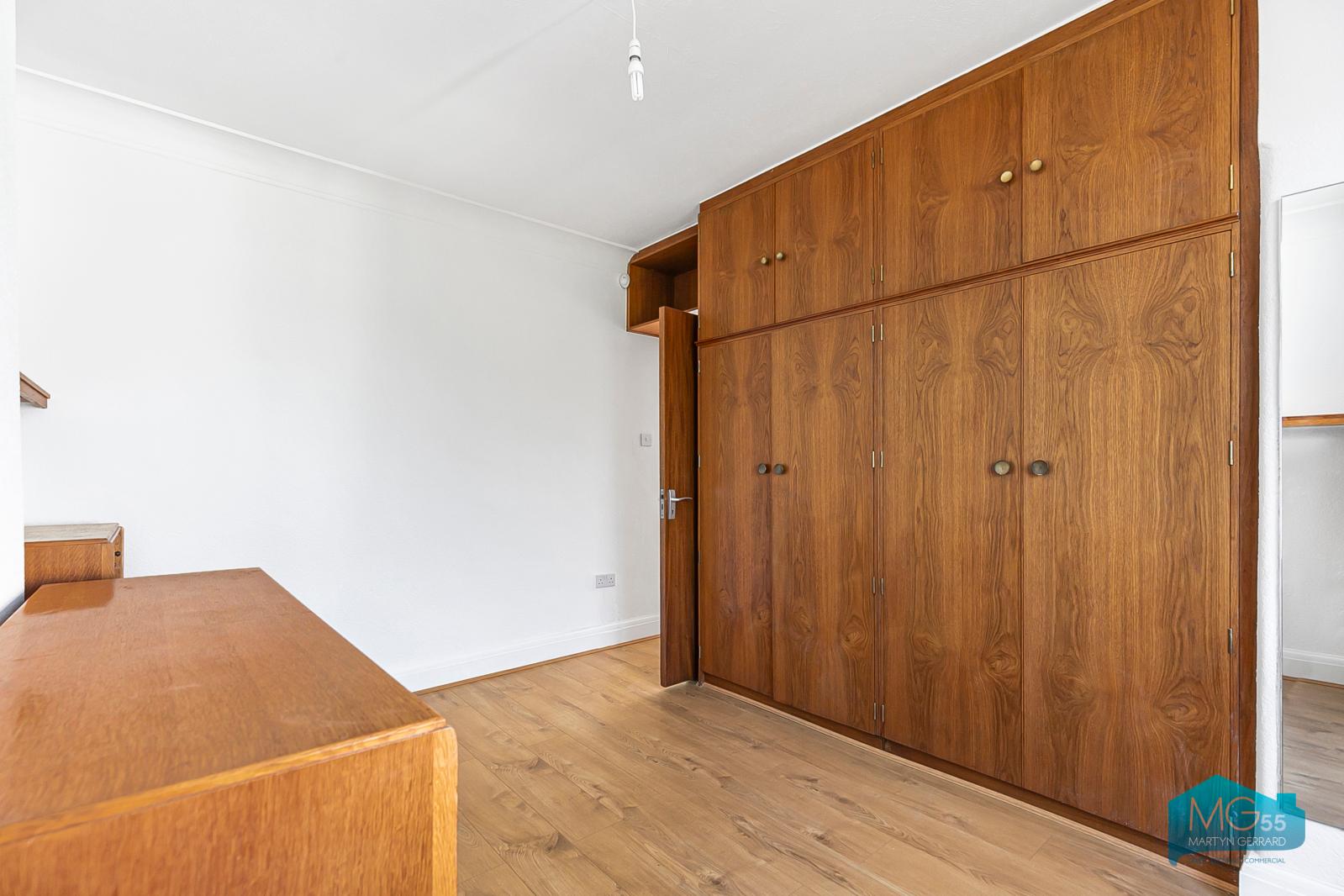 4 bedroom Semi-Detached House to rent - Martyn Gerrard
