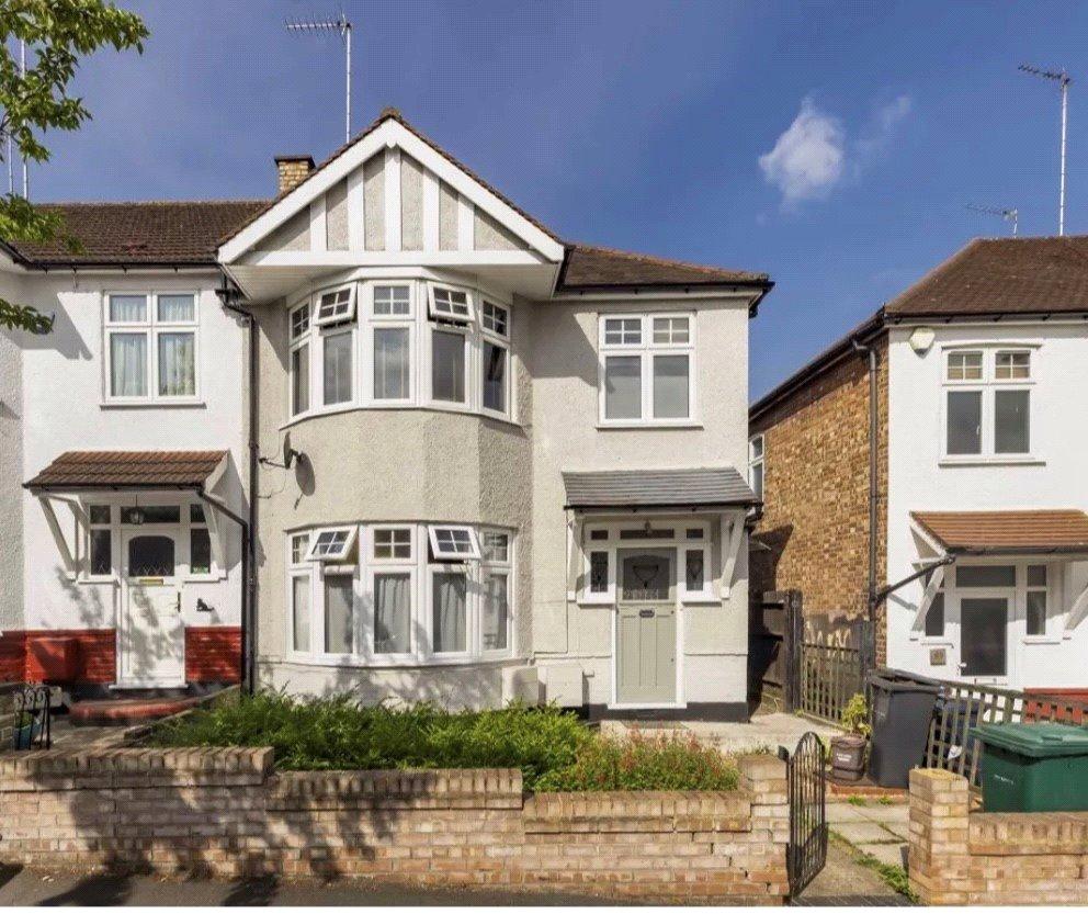 2 bedroom Apartment to rent - Martyn Gerrard