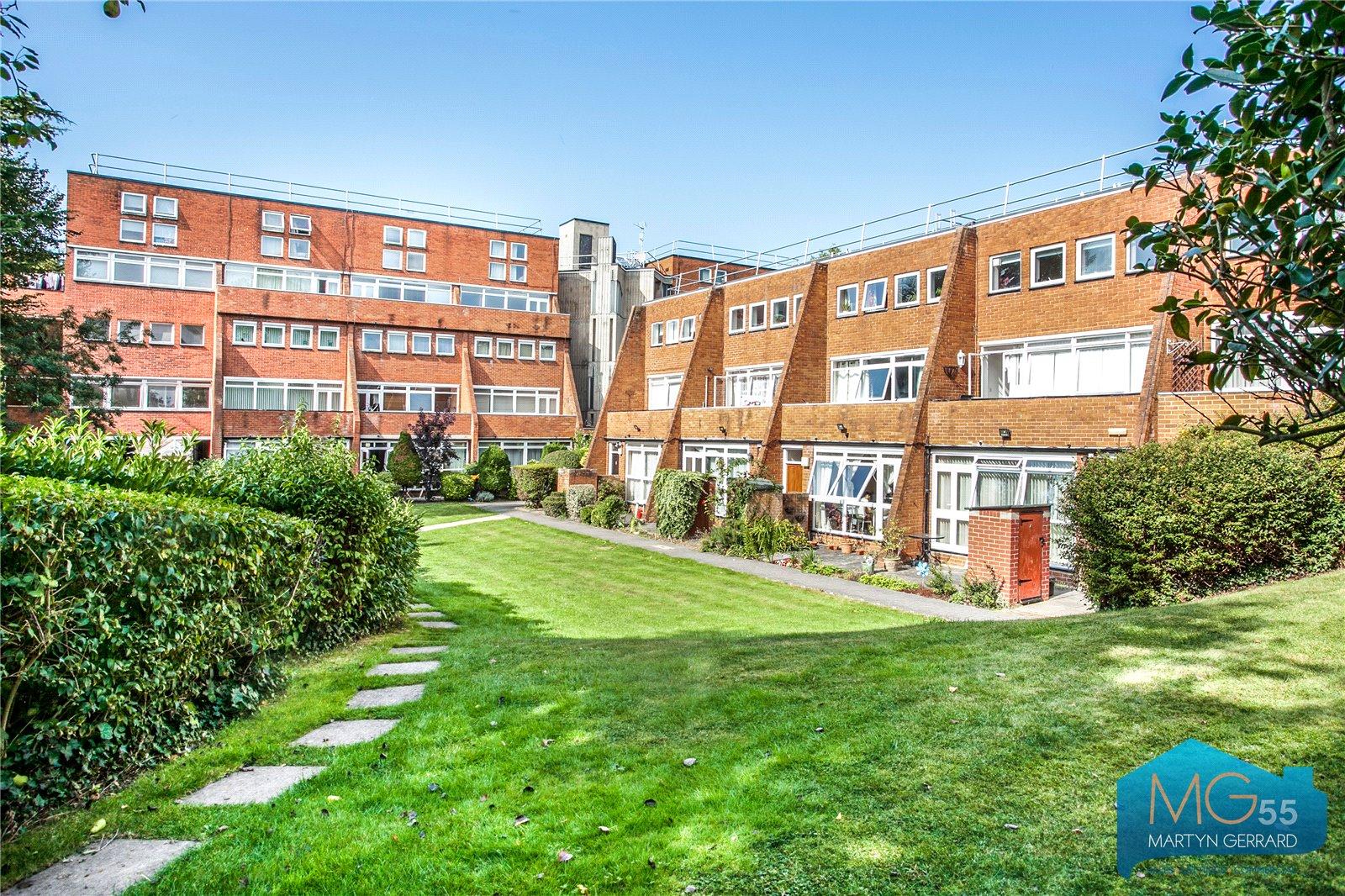 2 bedroom Apartment to rent - Martyn Gerrard