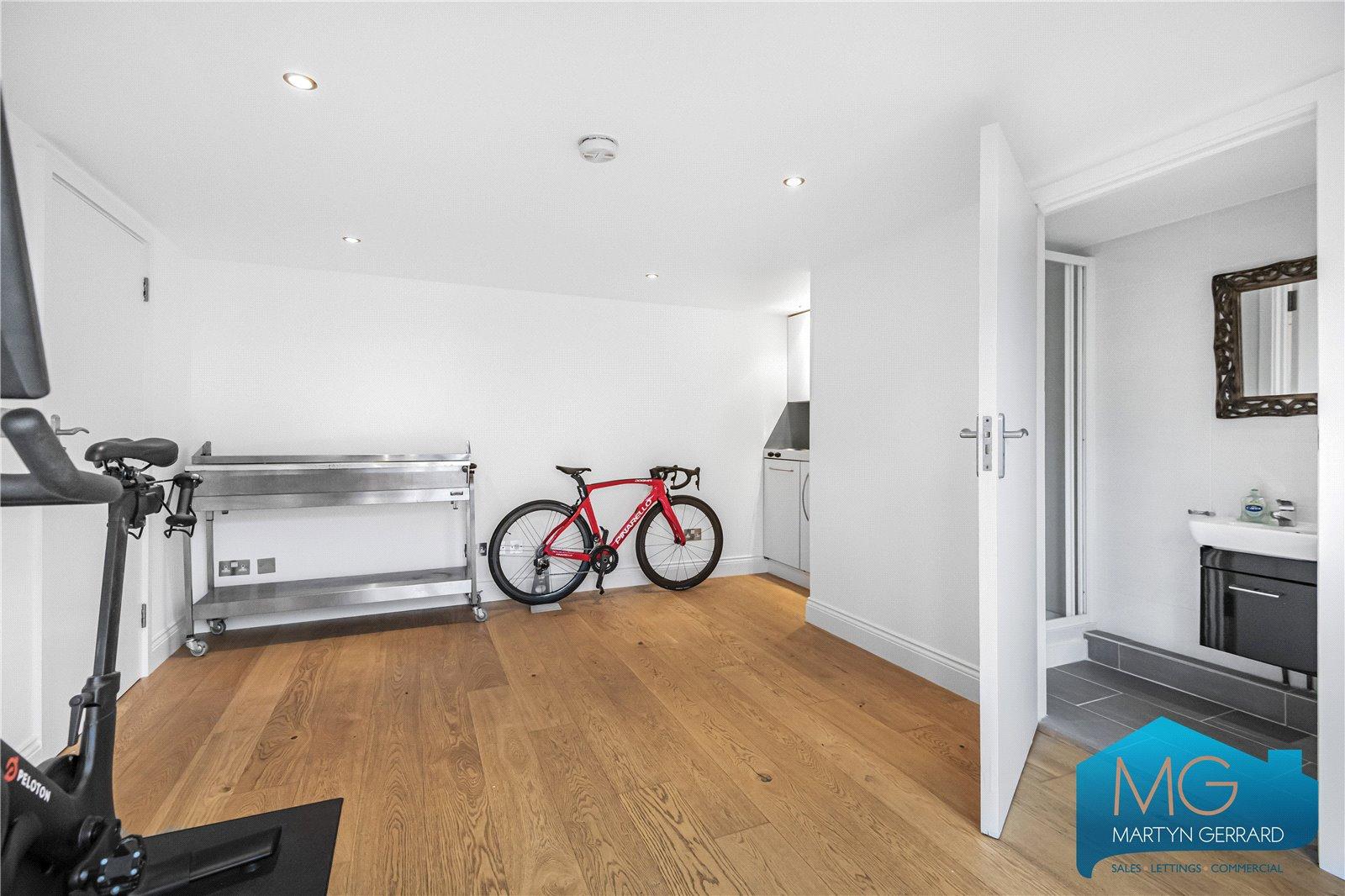 4 bedroom Semi-Detached House for sale - Martyn Gerrard