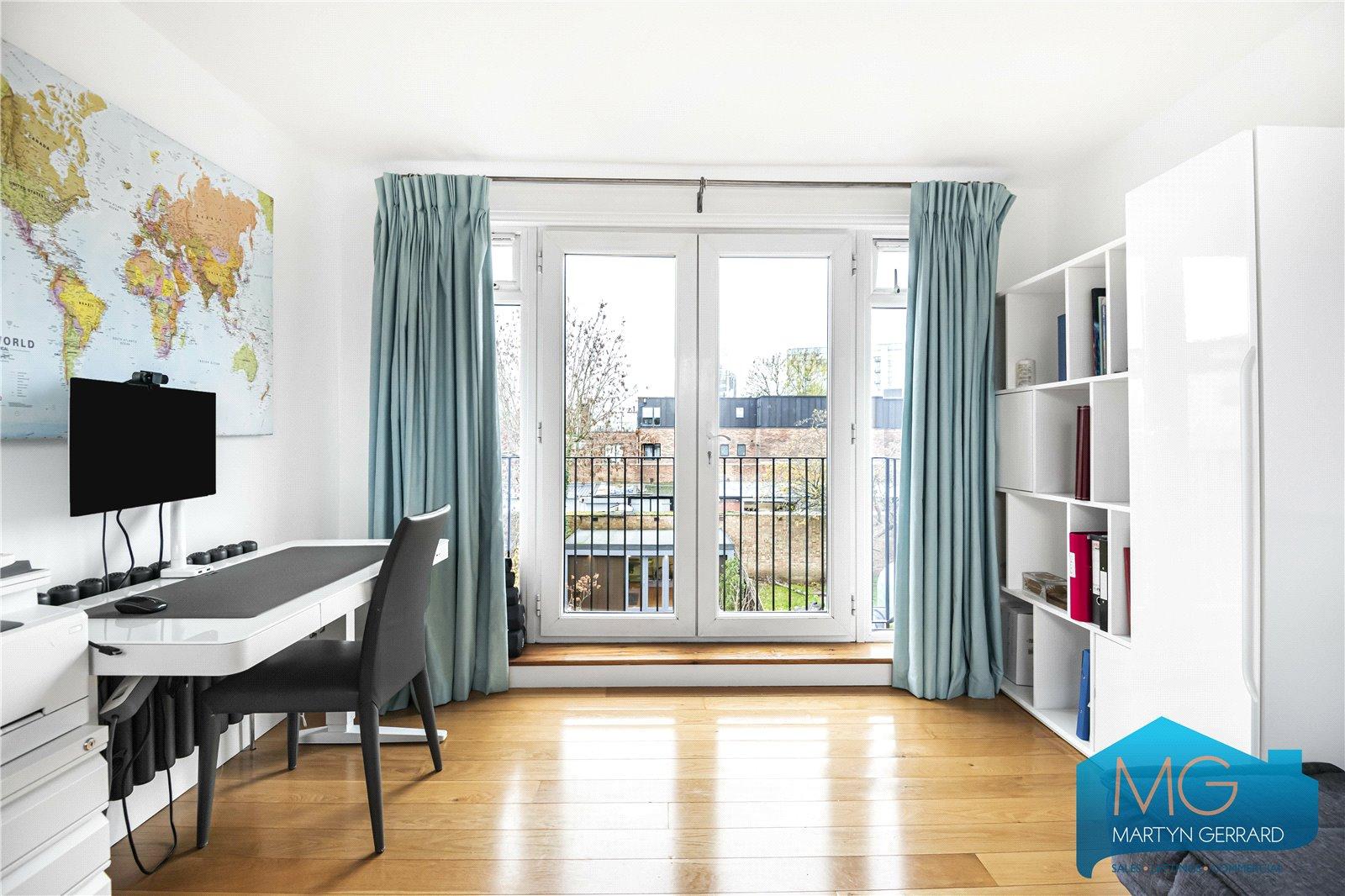 4 bedroom Semi-Detached House for sale - Martyn Gerrard