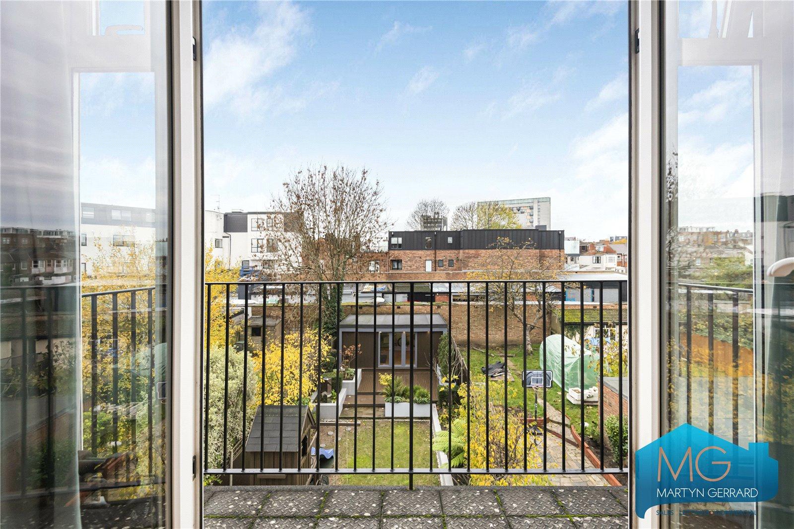 4 bedroom Semi-Detached House for sale - Martyn Gerrard