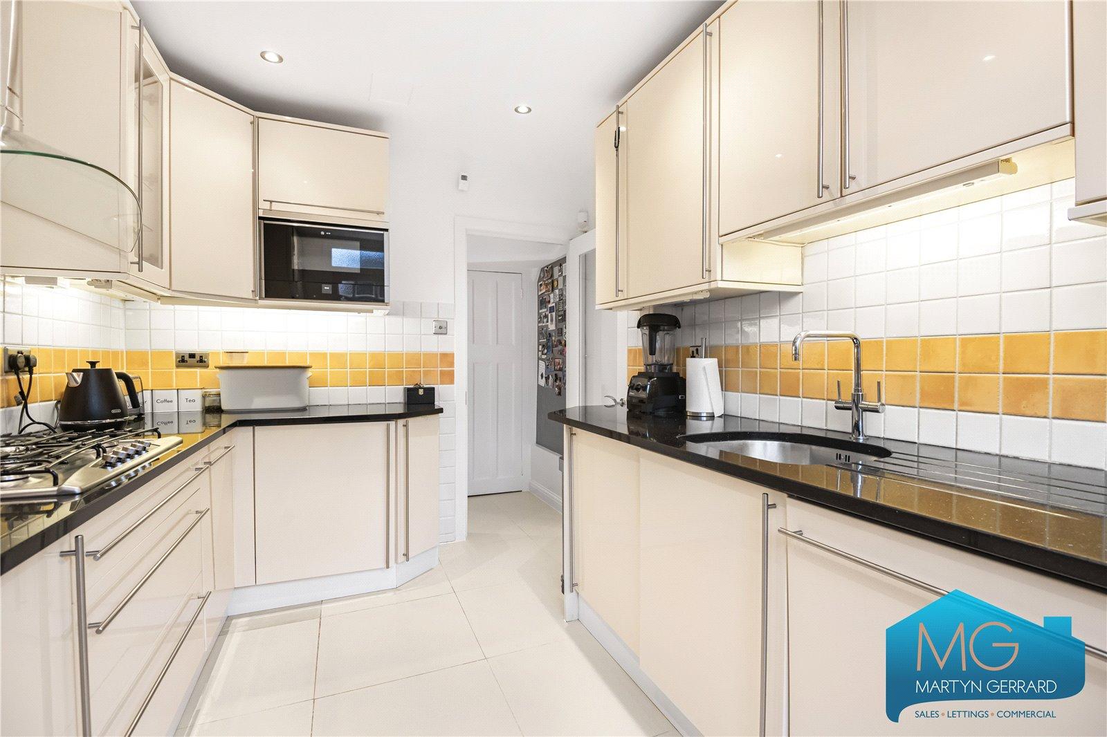 4 bedroom Semi-Detached House for sale - Martyn Gerrard