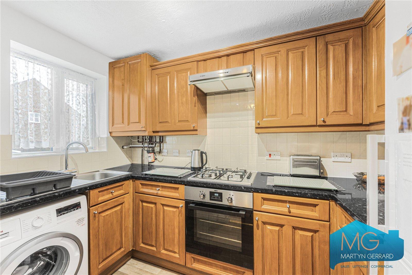 2 bedroom Terraced House for sale - Martyn Gerrard